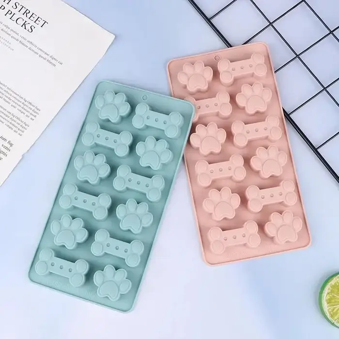 Moule en silicone de qualité alimentaire pour biscuits pour chiens, 1 pièce, antiadhésif, motif patte et os, rose/bleu, pour la fabrication de friandises pour animaux de compagnie