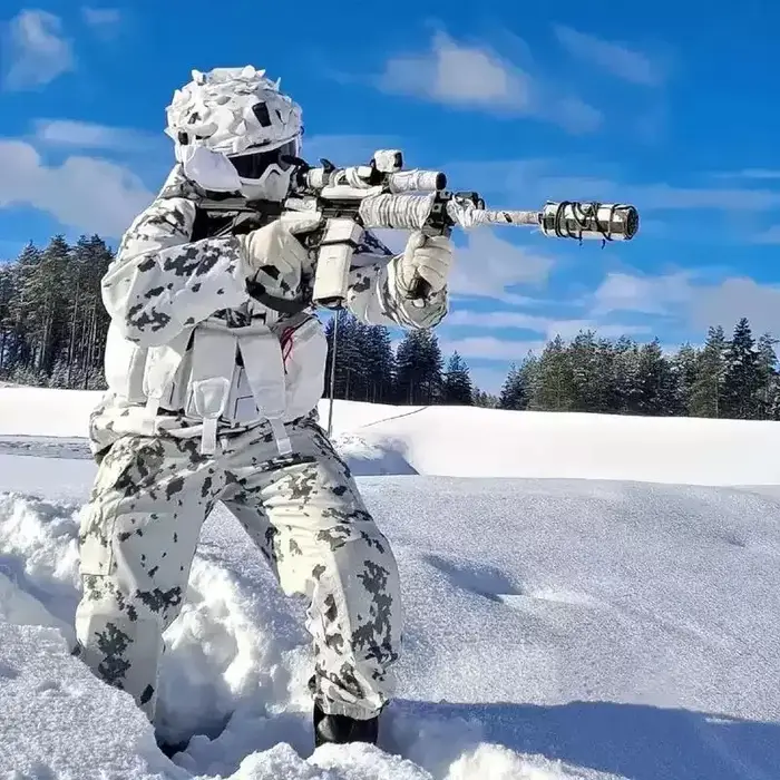 Gants tactiques camouflage neige pour entraînement chasse avec couvre-casque assorti