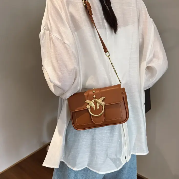 2026 Classique Flying Bird Flap Chaîne Sac à bandoulière Sac à main Swallow Design Sac de mode pour 