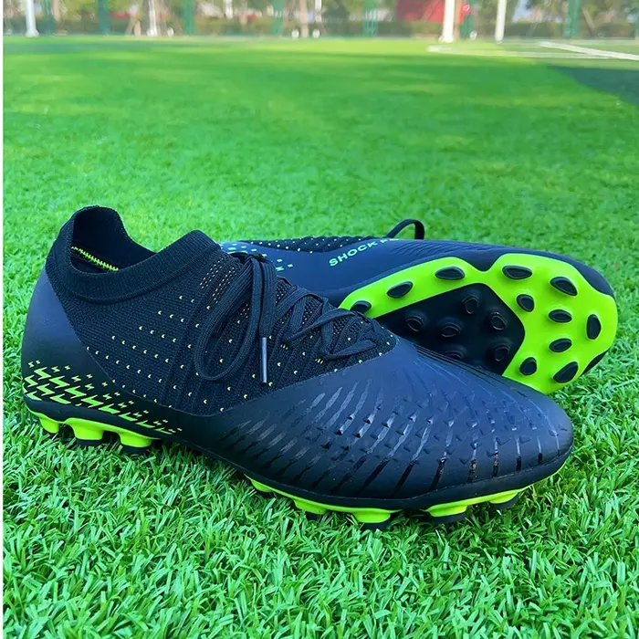 Crampons de Football pour hommes, chaussures de Football pour jeunes, baskets d'entraînement de Foot
