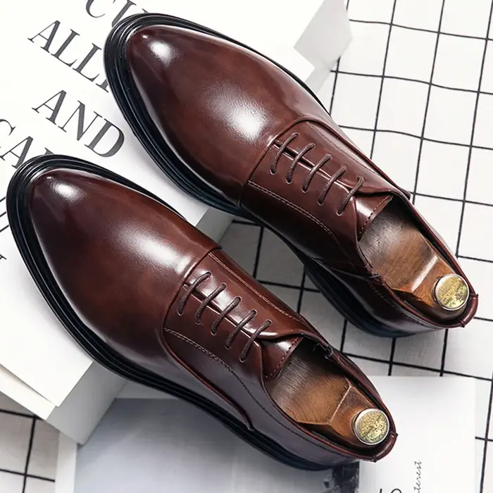 Classique Oxfords chaussures hommes rétro décontracté affaires chaussures en cuir Social pour hommes