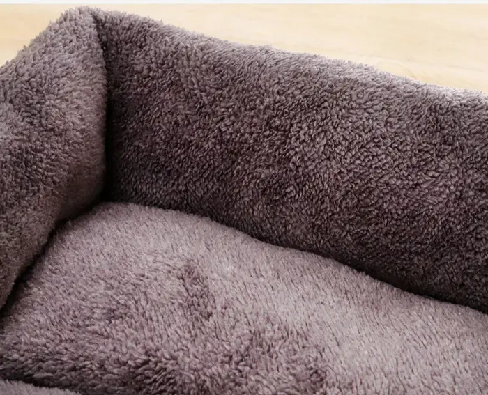 Tapis de couchage en peluche noir pour chiens antidérapant et résistant aux morsures pour la maison et les voyages occasions spéciales