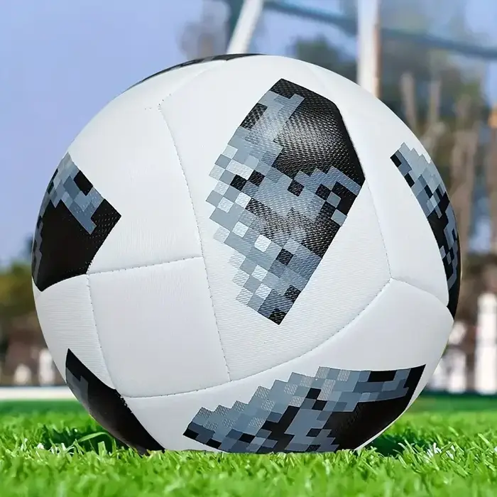 1 ballon d'entraînement et de Match de Football en cuir PU de taille Standard classique 5
