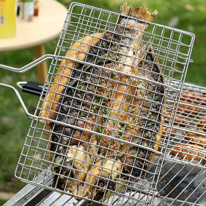 Panier de gril filet de barbecue grand pliant avec poignée amovible pour grills extérieurs occasions spéciales barbecue famille amis