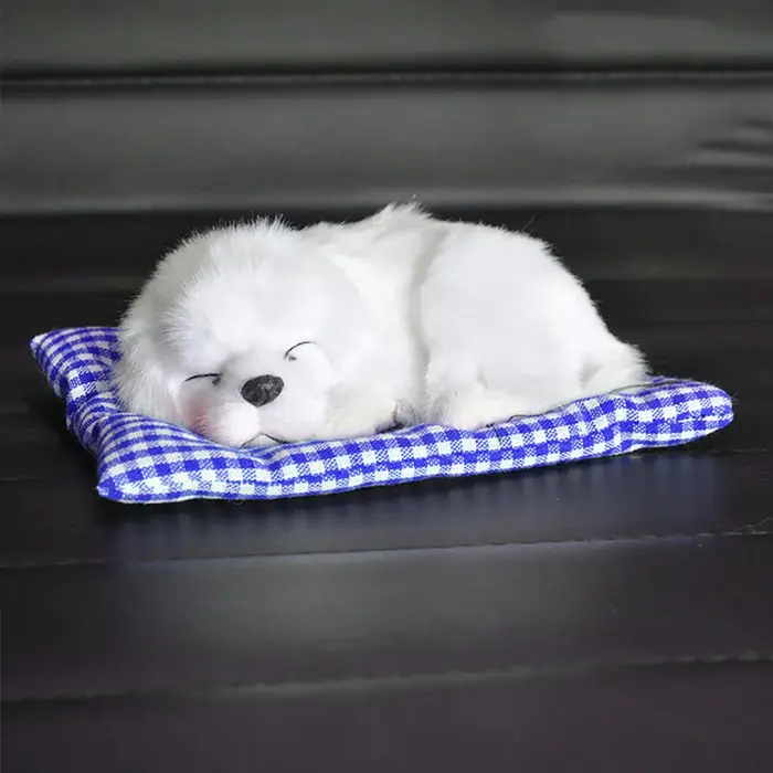 Décoration de voiture en peluche pour chien