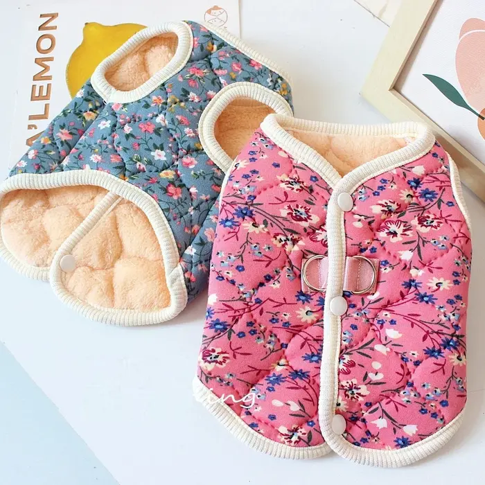 Gilet à fleurs pour chiots