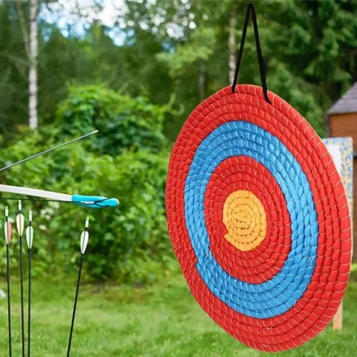 Cible de tir en paille
