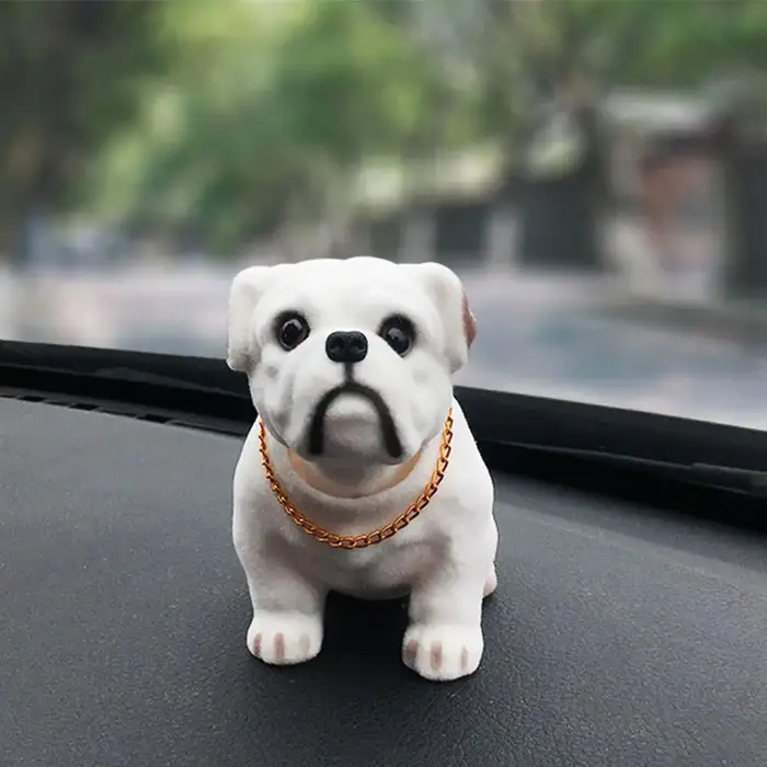 Chien hochant secouant la tête poupée résine Simulation tableau de bord voiture décoration mignon or