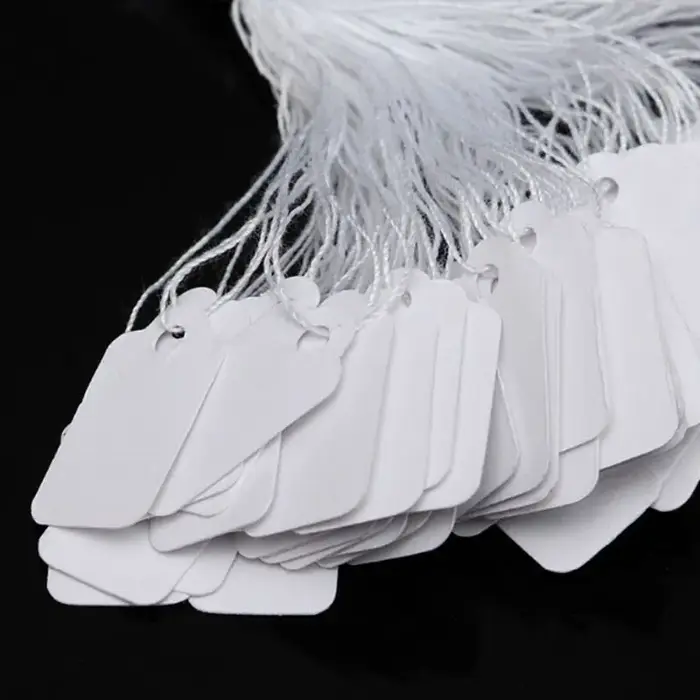 Étiquettes de prix en papier pour bijoux et accessoires élégantes pour collection et exposition occassions spéciales