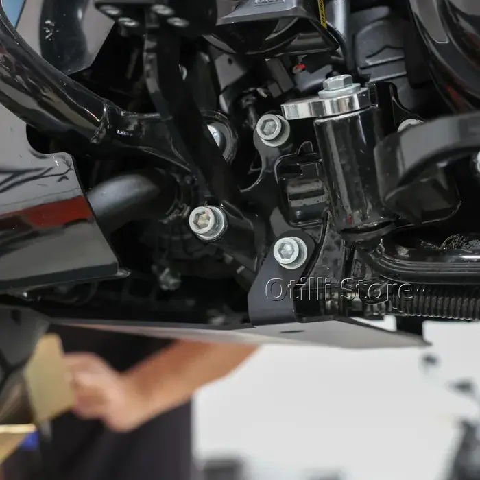 Plaque de protection inférieure en métal de haute qualité pour Harley-Davidson Road Glide et Street Glide 2024-2025 occasions spéciales