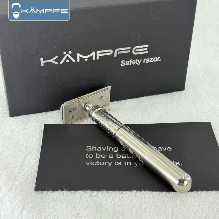 Rasoir de sécurité KAMPFE Double-Comb en titane, système de peignes ouverts et fermés réutilisable |