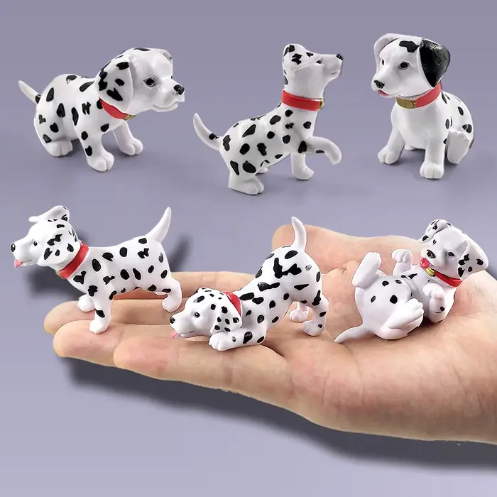 Figurines de chiot Dalmatien à gros pois
