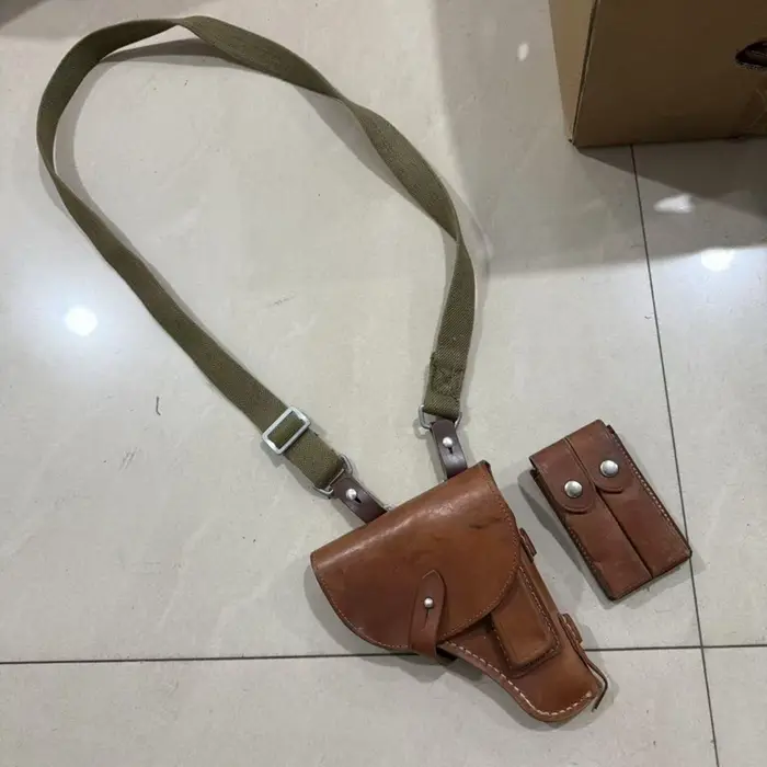 Surplus militaire véritable ORIGINAL Vintage chinois Type 59 Makarov pistolet étui en cuir et sangle