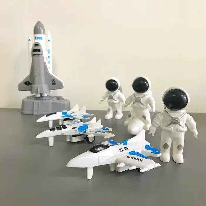 Jouets de vaisseaux spatiaux en plastique pour enfants 3-6 ans occassions spéciales avion de chasse station spatiale fusée navette spatial imaginative et éducative