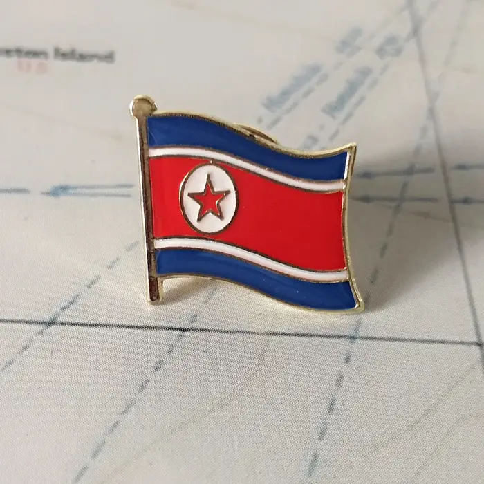 Épingles à revers drapeau National de corée du nord, cristal époxy métal émail Badge peinture broche