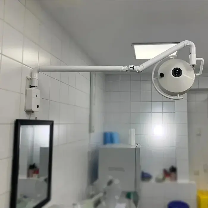 Lampe chirurgicale murale LED 72W 2026 pour chirurgie dentaire et vétérinaire, sans ombre, 90V-230V,