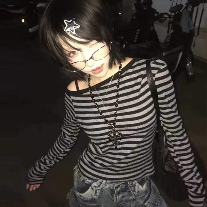 Genayooa japonais Y2k T-shirt femmes à manches longues épaules nues rayé culture hauts Y2k Grunge 20