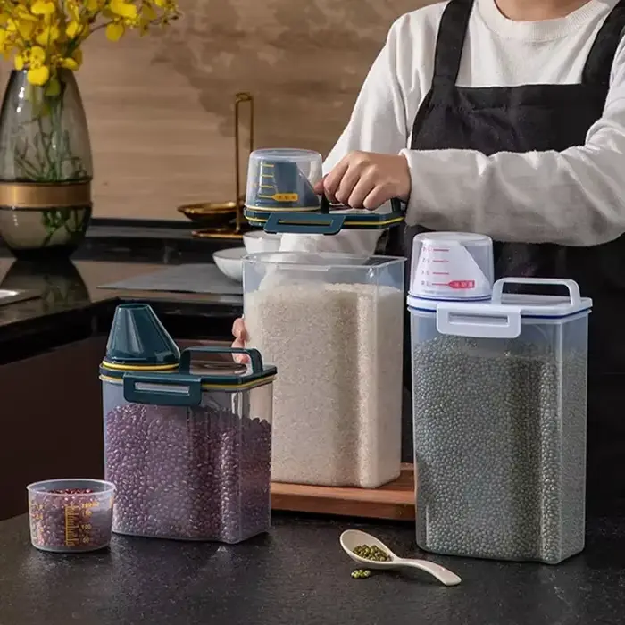 Seau de nourriture pour chien et chat de 2kg