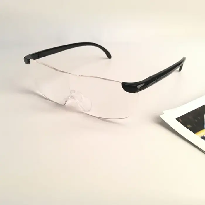 1.6X + 250 degrés loupe à lentille complète lunettes de sécurité, lunettes loupes pour personnes âgé