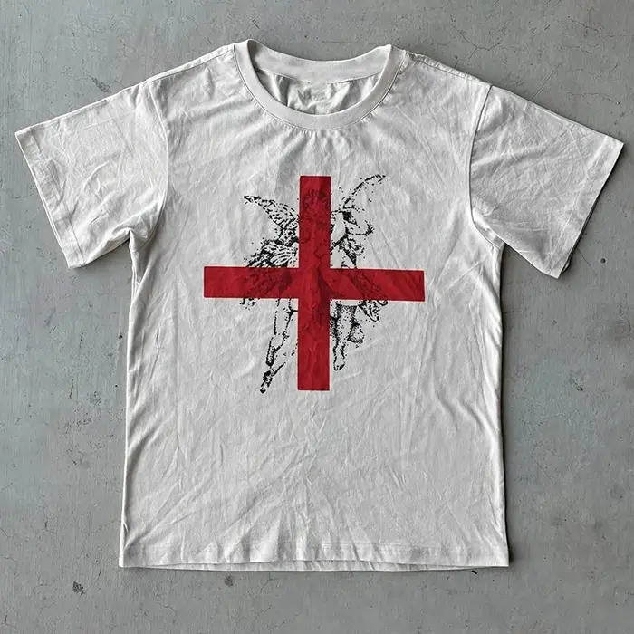 T-shirt homme style gothique sombre avec imprimé croix rouge, délavé et vieilli, coupe ample, manche