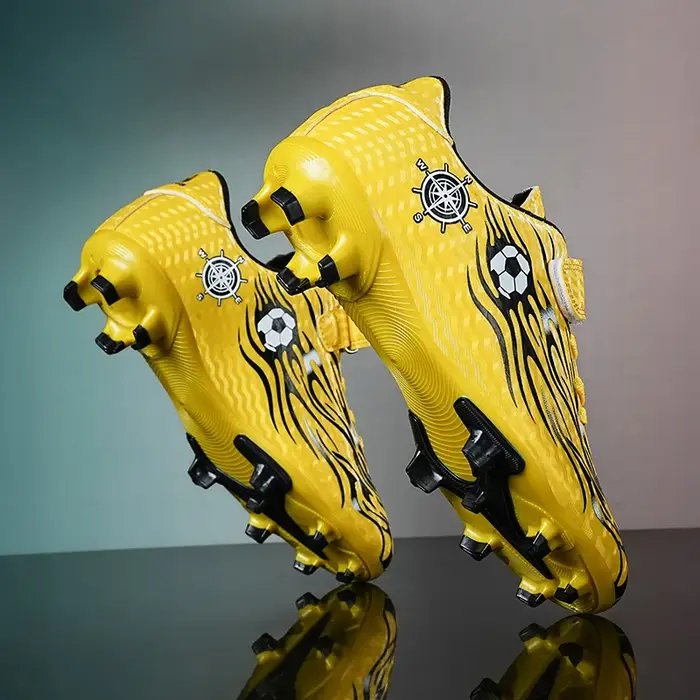 Nouvelles chaussures de football basses pour enfants