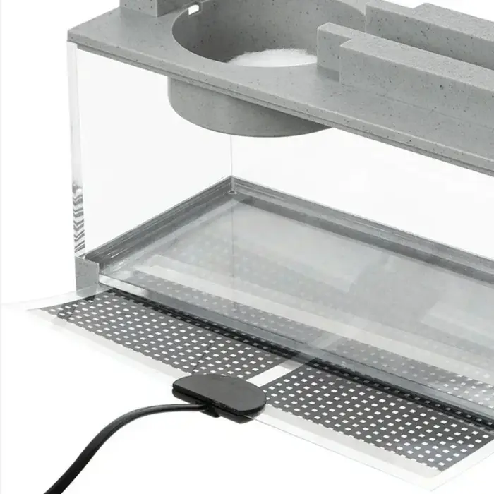 Aquarium paysager à eau courante avec filtre silencieux